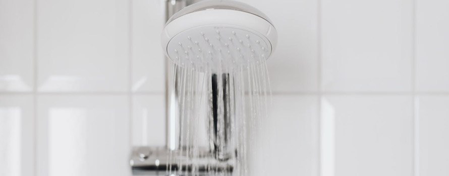 how long can you shower with a 40-gallon water heater?
