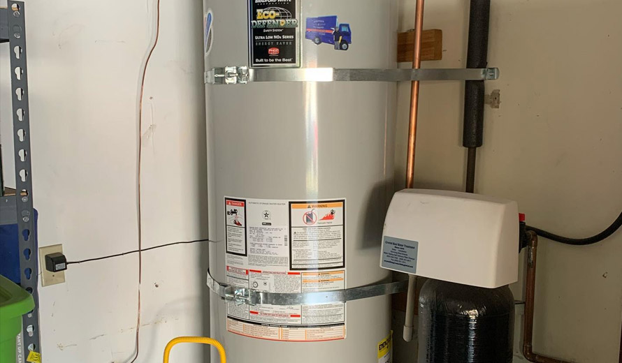 what temperature should a commercial water heater be set at?